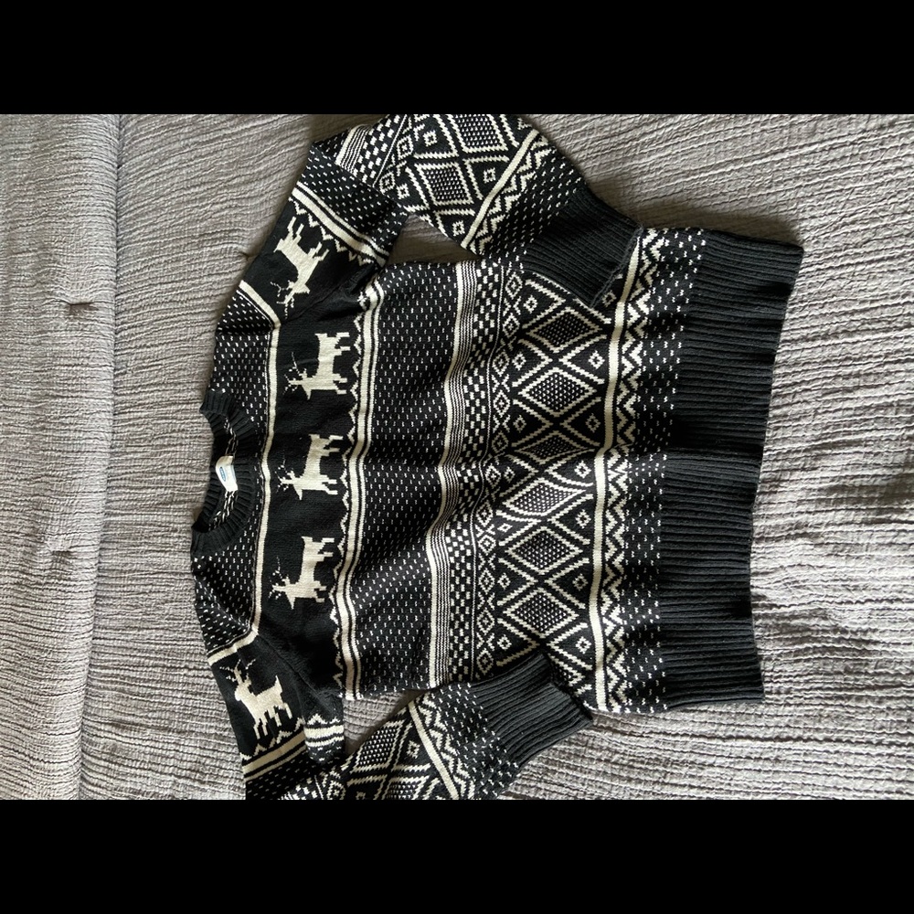 Old navy sweater